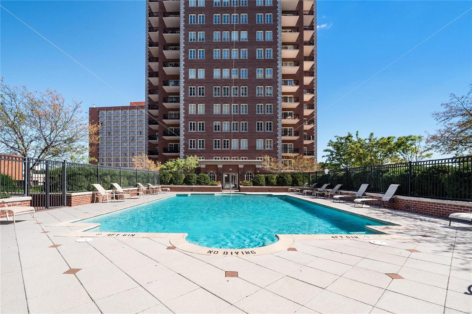 Plaza In Clayton A Condo The - Residential