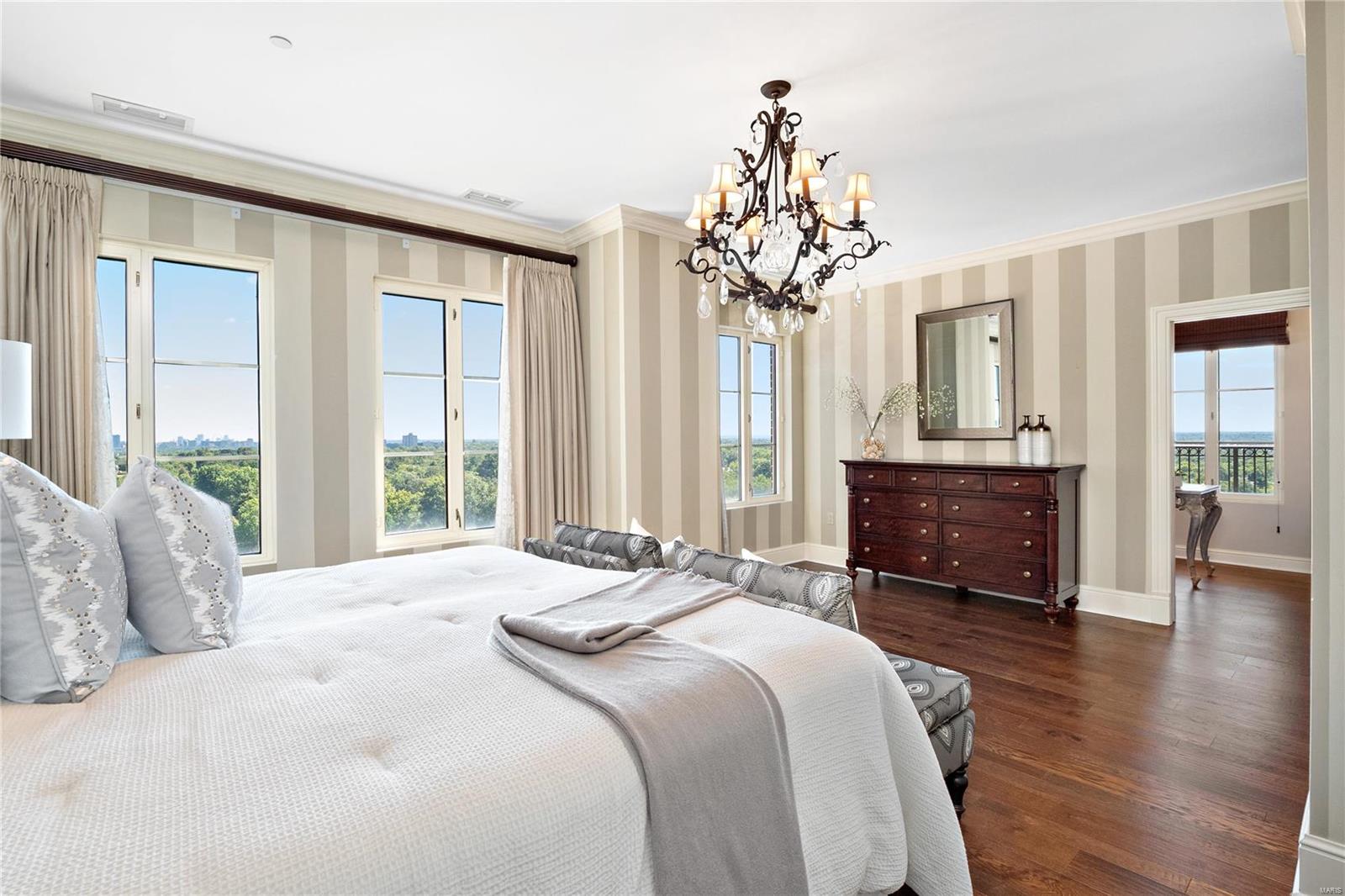 Plaza In Clayton A Condo The - Residential