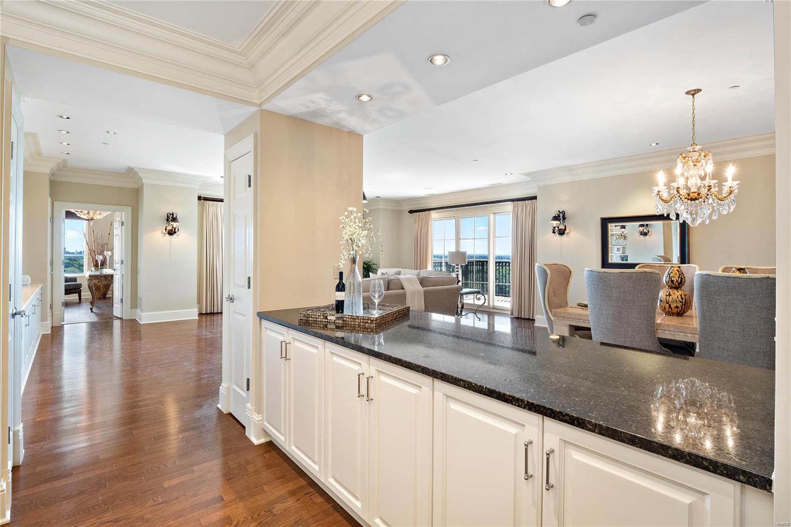 Plaza In Clayton A Condo The - Residential