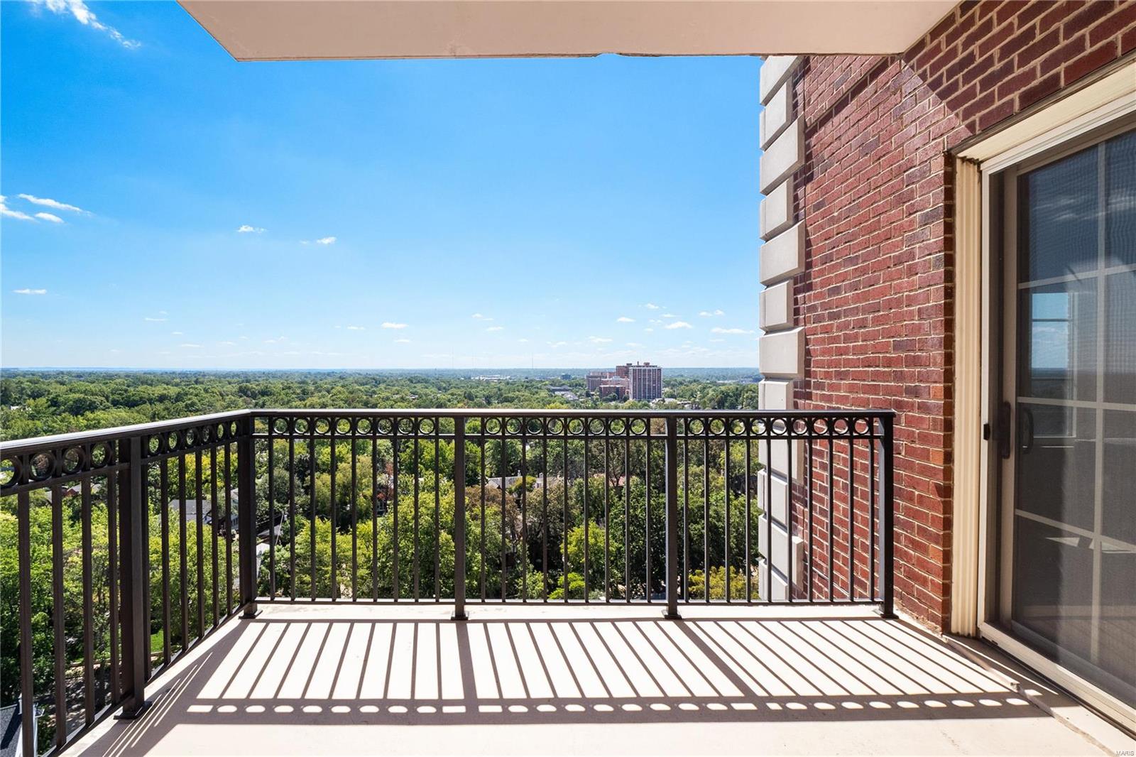 Plaza In Clayton A Condo The - Residential