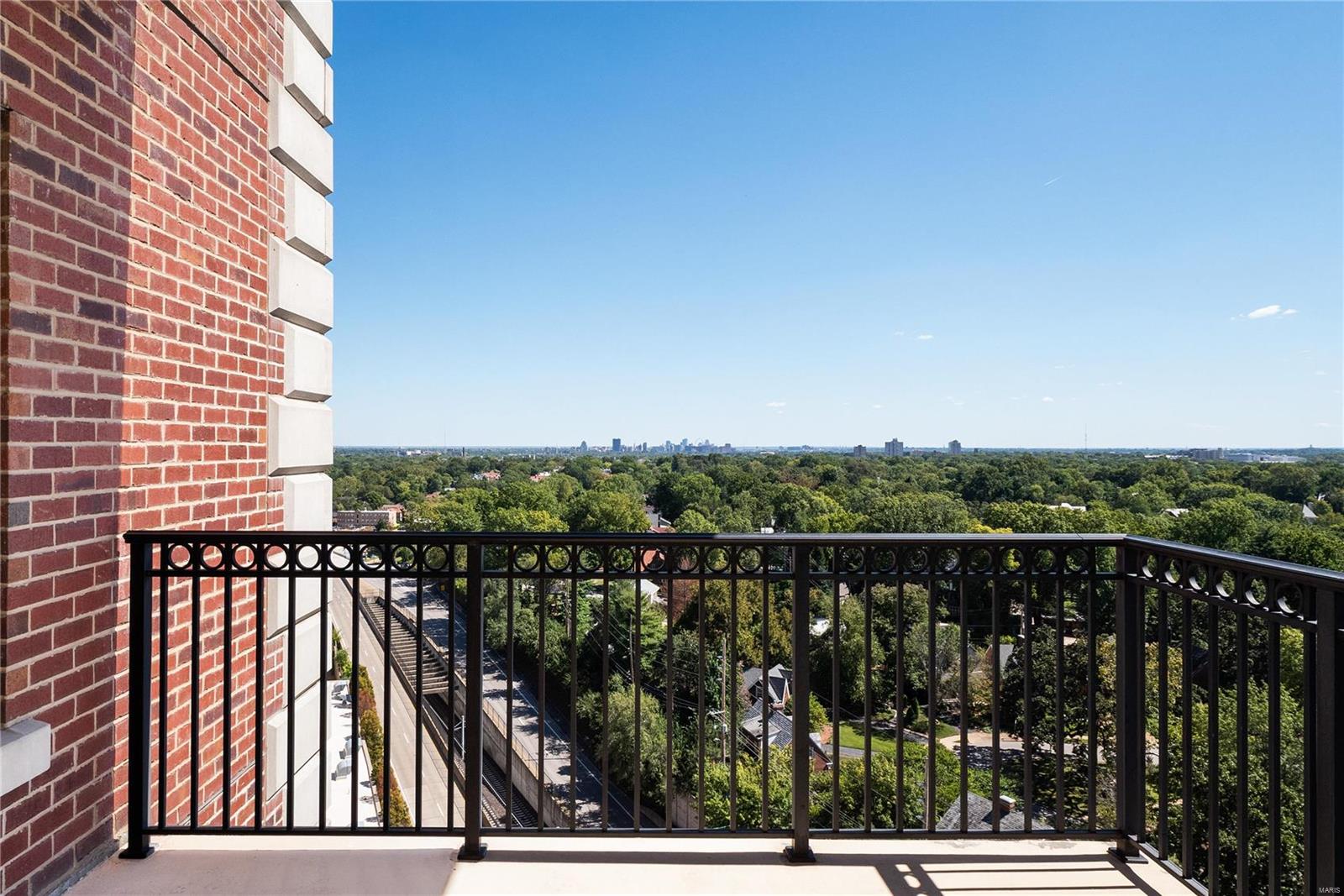 Plaza In Clayton A Condo The - Residential