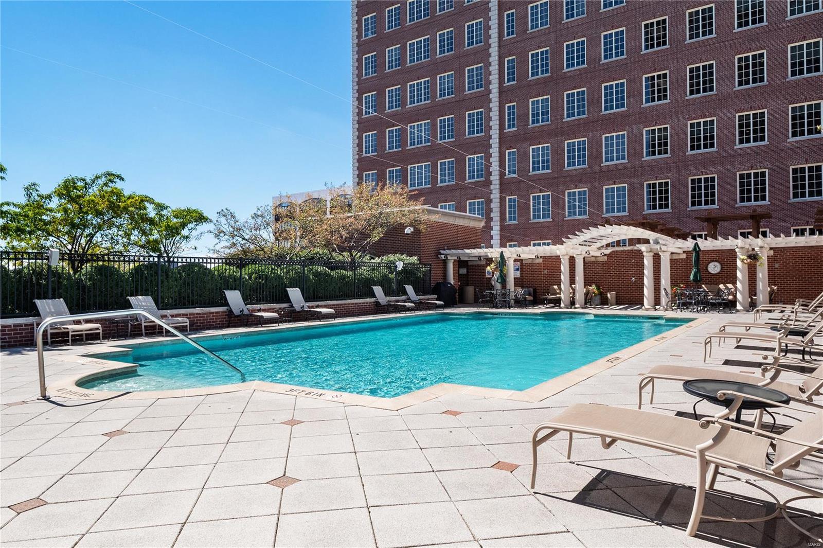 Plaza In Clayton A Condo The - Residential