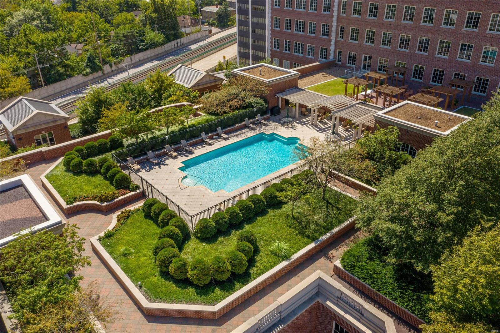 Plaza In Clayton A Condo The - Residential