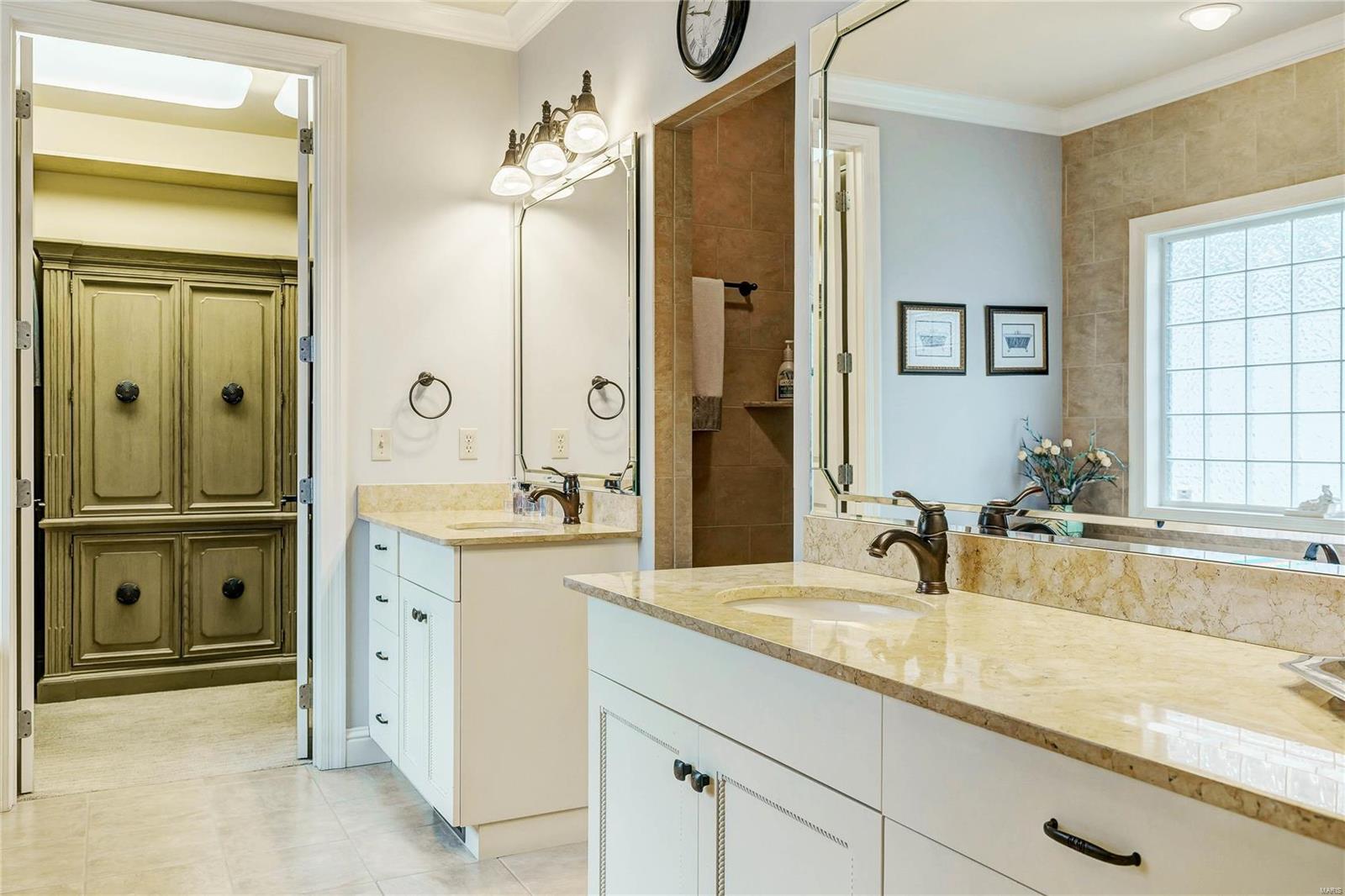 Manors At Lake Forest - Residential