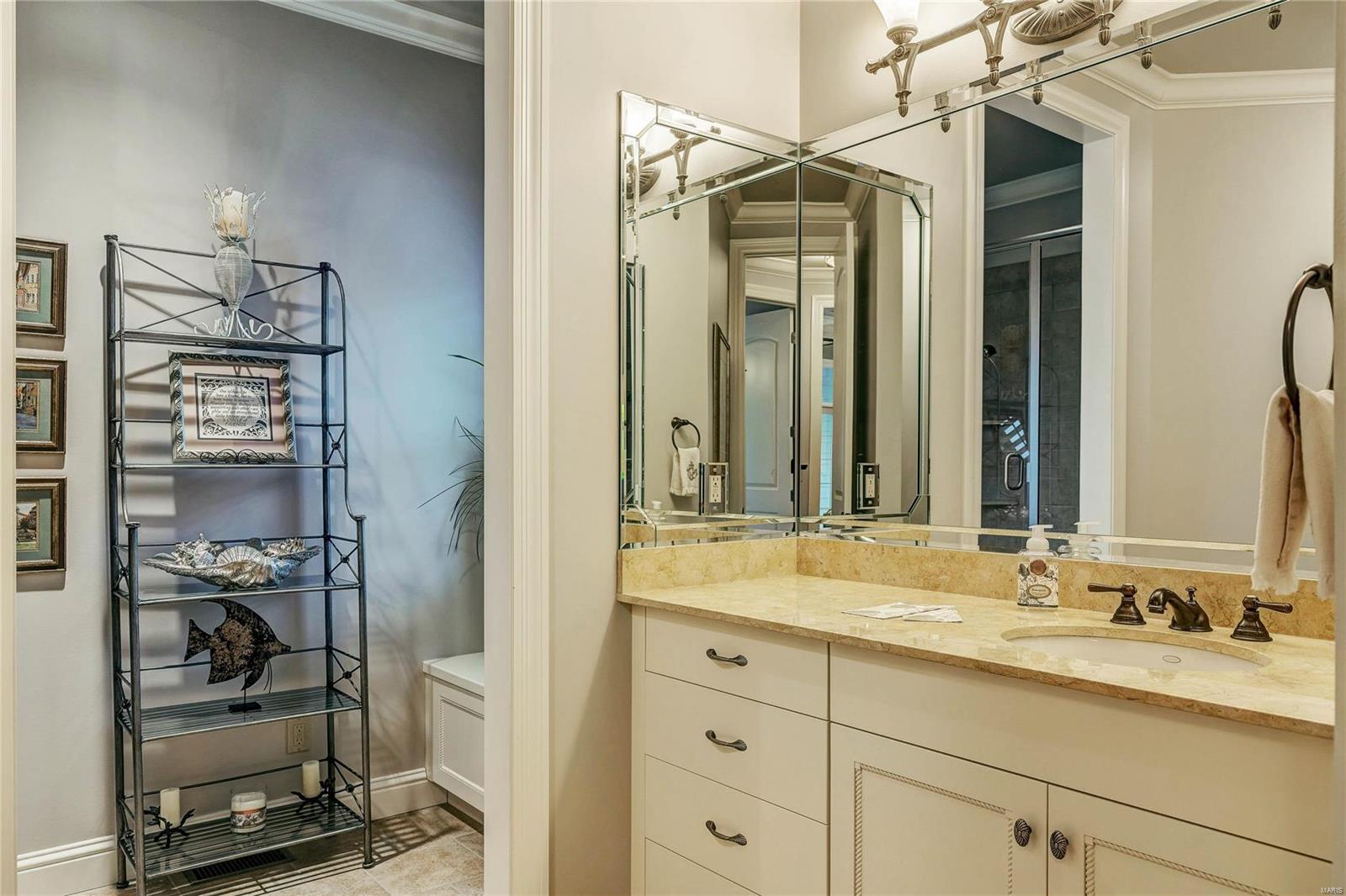 Manors At Lake Forest - Residential