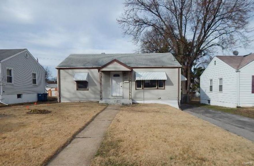 Don’t miss this spacious 2 bedroom 1 bath home with over 800 square feet!! Home features oversized kitchen with separate dining area, spacious floor plan, and large lot!! This home is waiting for your finishing touches!! HUD acquired property. All purchasers welcome to bid. Open to all purchasers without preference after bid deadline. HUD homes are Sold As Is. All utilities are turned OFF. Please use discretion when showing and bring a flashlight. SpecialListingConditions: Foreclosure