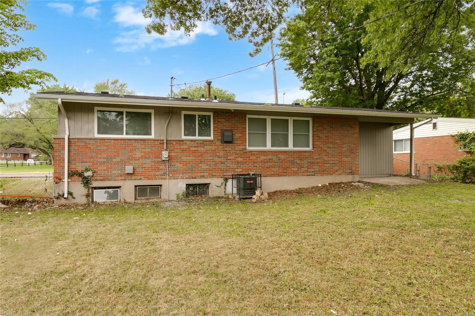 Hathaway Manor - Residential