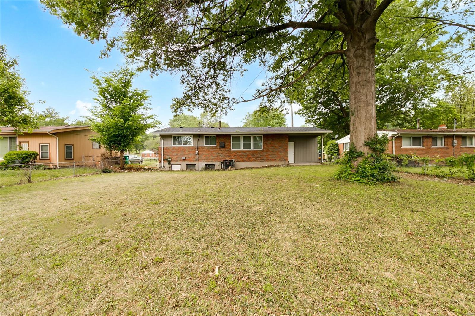 Hathaway Manor - Residential