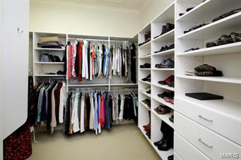 Huntleigh Manor - Residential