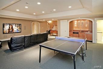 Huntleigh Manor - Residential