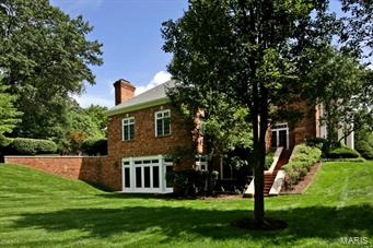 Huntleigh Manor - Residential