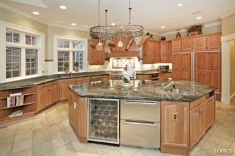 Huntleigh Manor - Residential