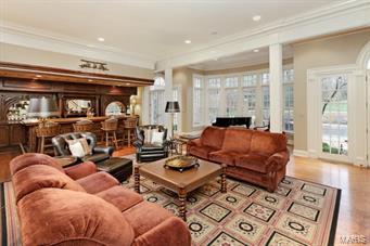 Huntleigh Manor - Residential