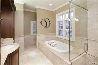 Huntleigh Manor - Residential