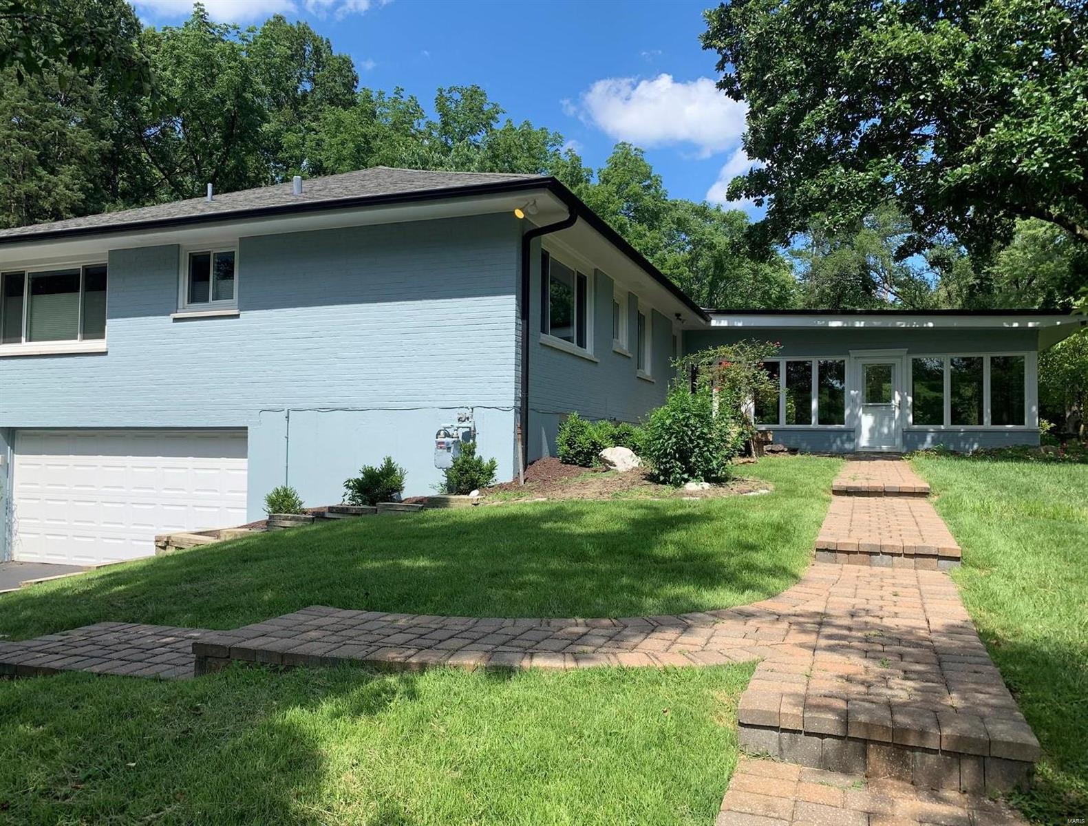 Huntleigh Manor - Residential