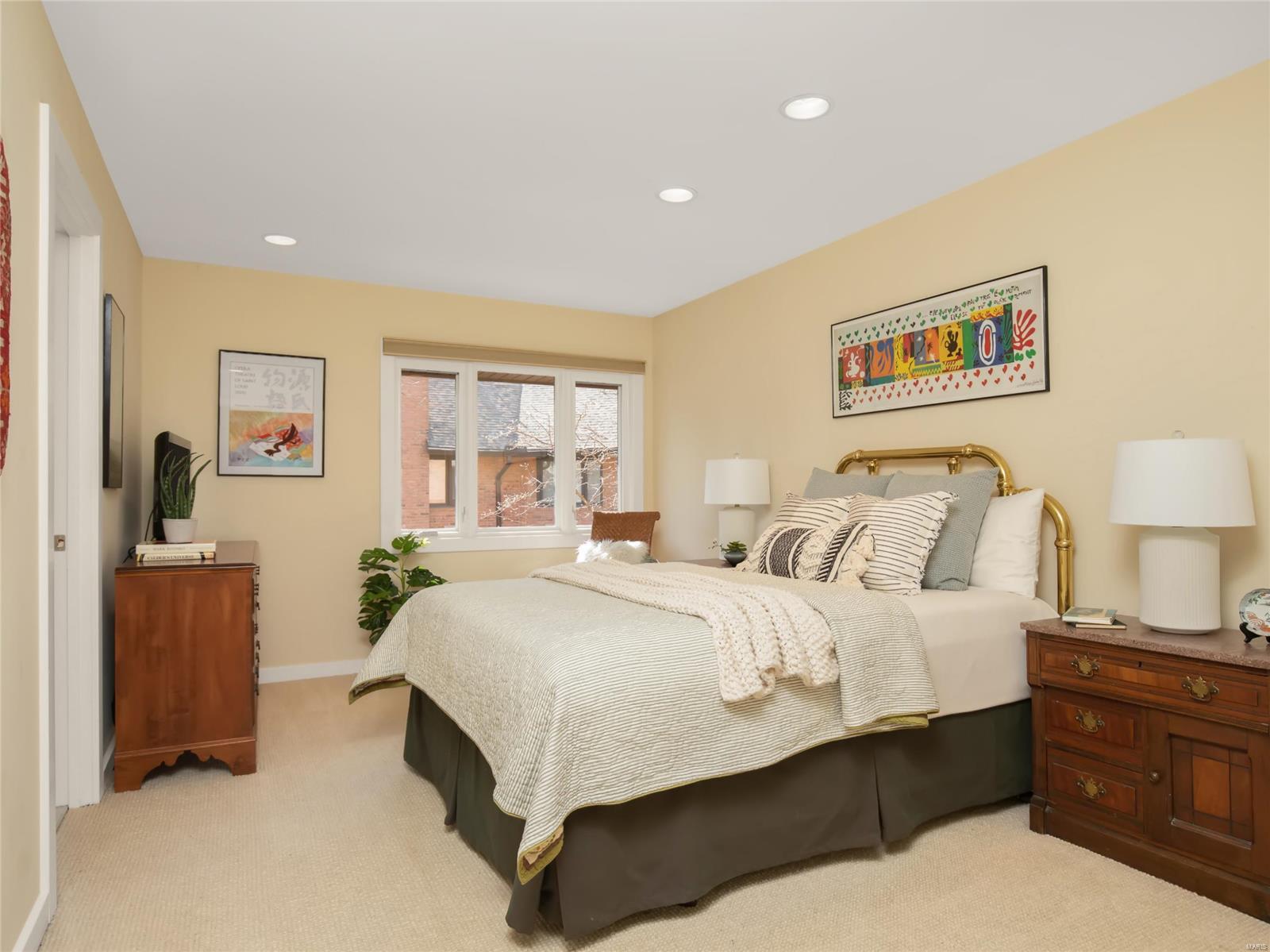 Central Pointe Condo - Residential