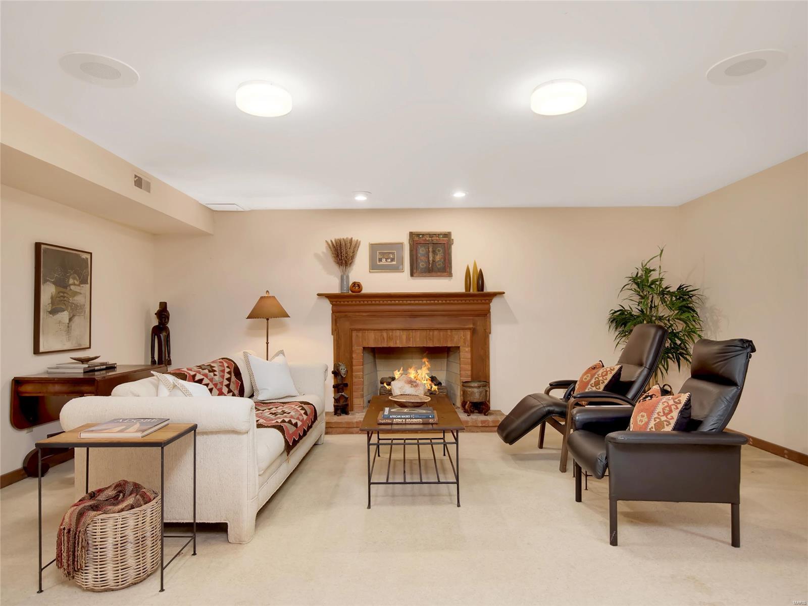 Central Pointe Condo - Residential