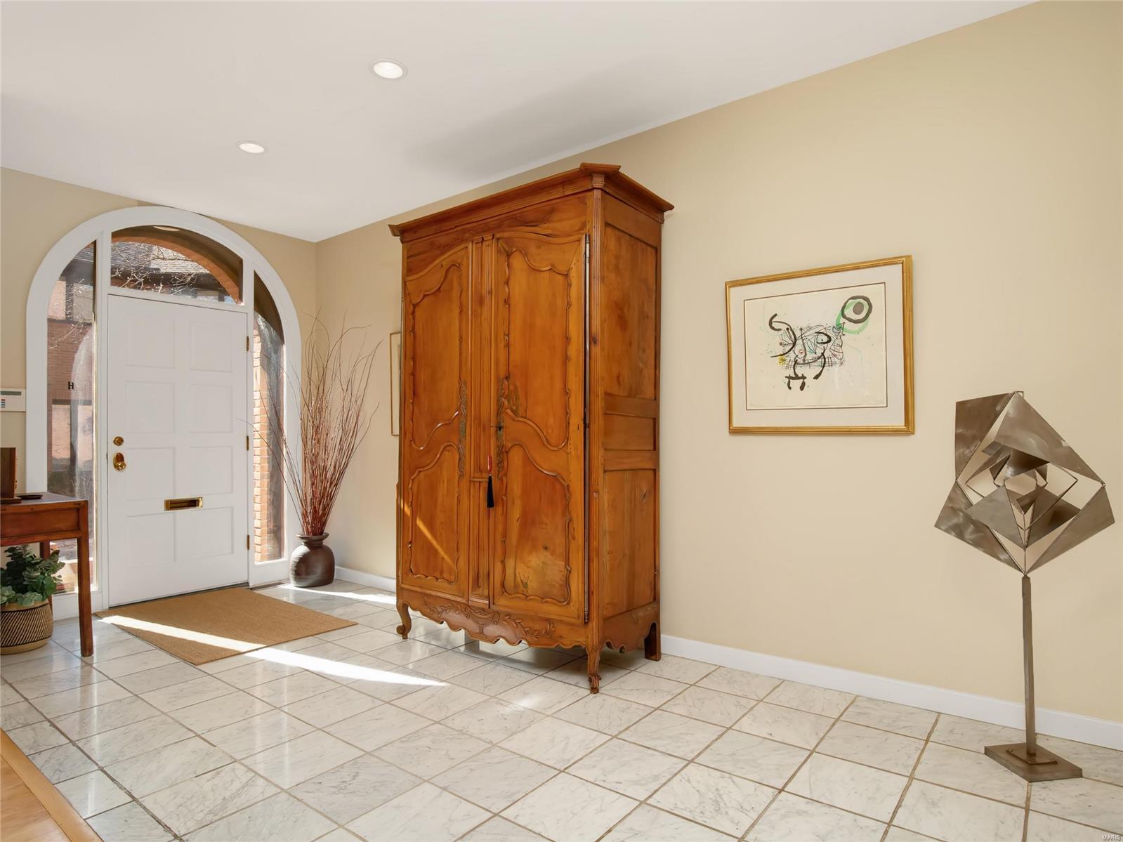 Central Pointe Condo - Residential