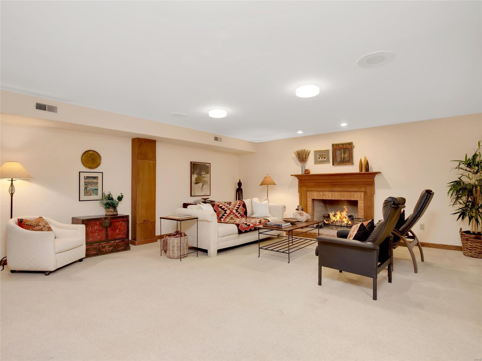 Central Pointe Condo - Residential