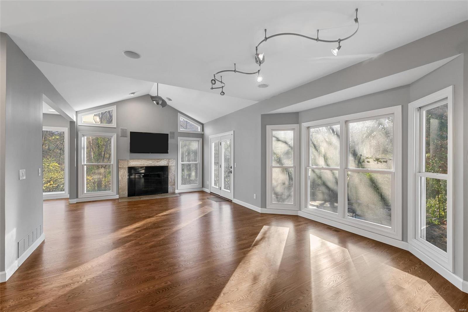 Topping Woods Estates - Residential