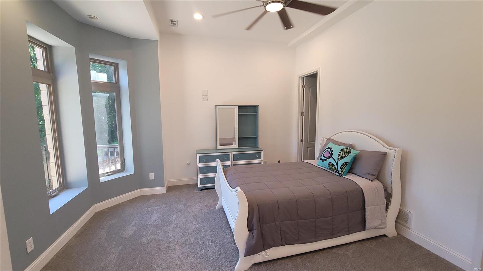 Fleur Du Bois - Residential