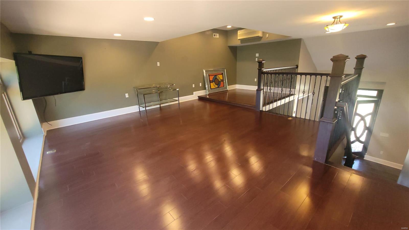 Fleur Du Bois - Residential