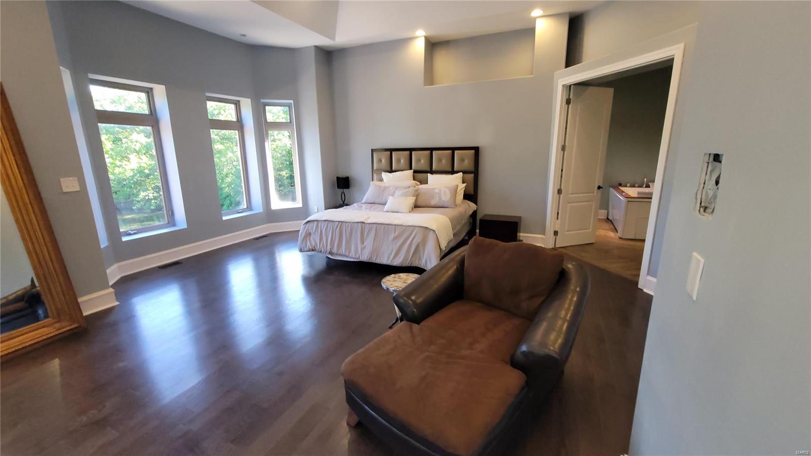 Fleur Du Bois - Residential