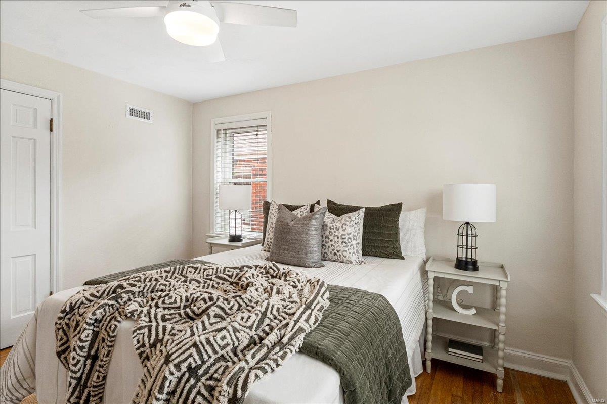 St Louis, Missouri 63116, United States, 2 Bedrooms Bedrooms, ,1 BathroomBathrooms,Residential,Pending,110943