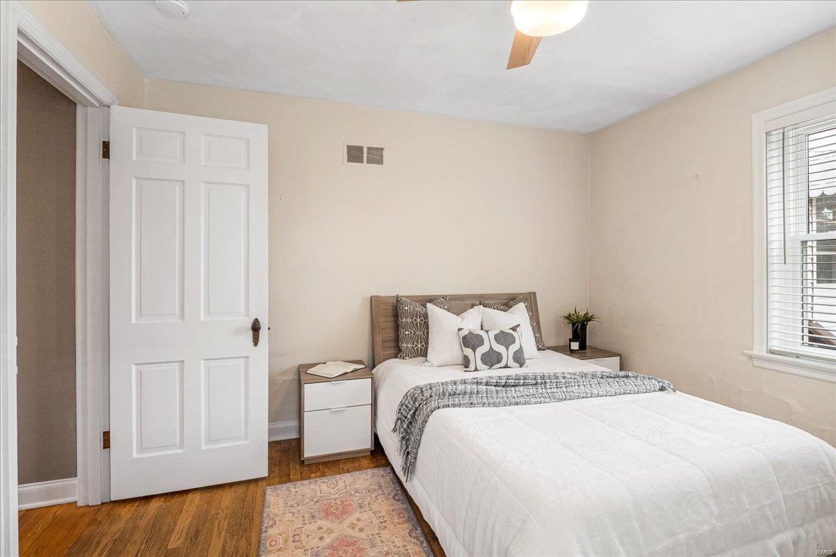 St Louis, Missouri 63116, United States, 2 Bedrooms Bedrooms, ,1 BathroomBathrooms,Residential,Pending,110943