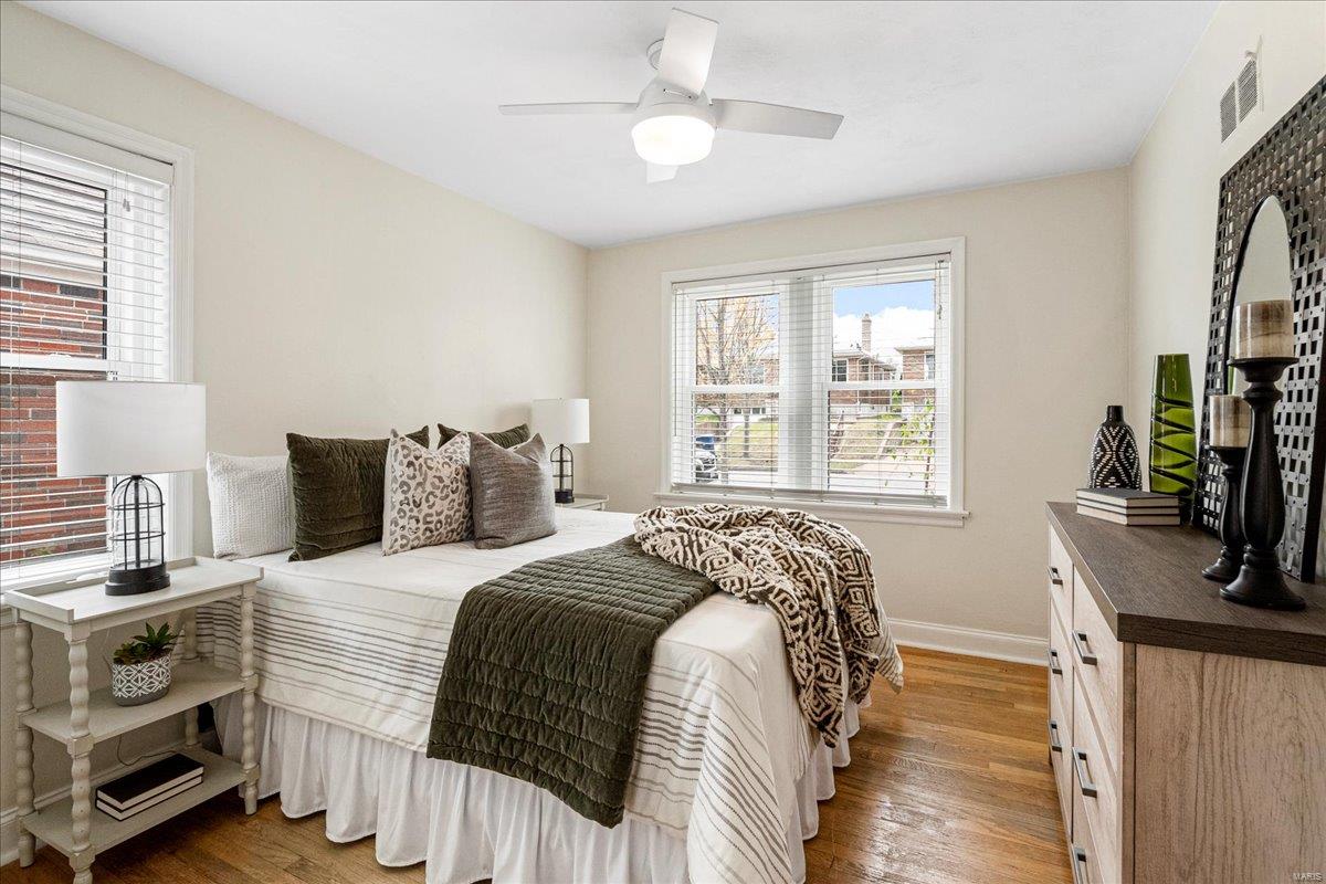 St Louis, Missouri 63116, United States, 2 Bedrooms Bedrooms, ,1 BathroomBathrooms,Residential,Pending,110943