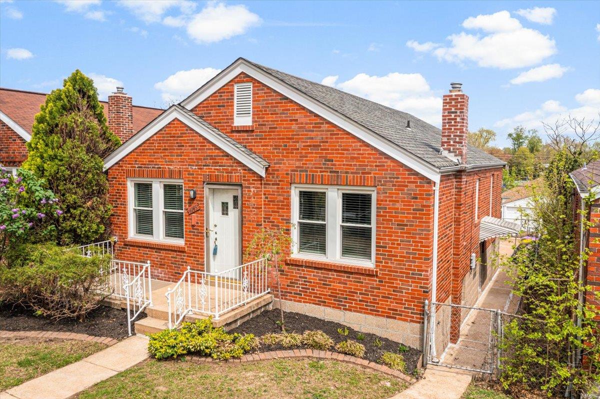 St Louis, Missouri 63116, United States, 2 Bedrooms Bedrooms, ,1 BathroomBathrooms,Residential,Pending,110943