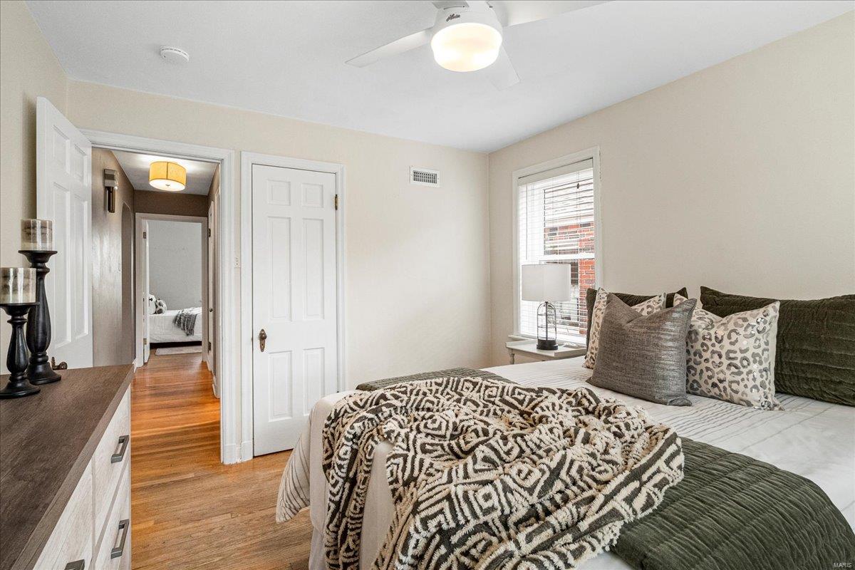 St Louis, Missouri 63116, United States, 2 Bedrooms Bedrooms, ,1 BathroomBathrooms,Residential,Pending,110943