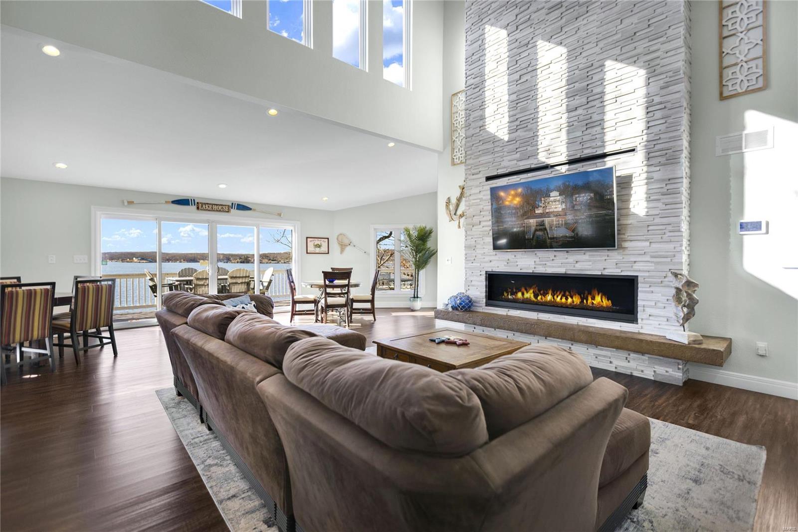 Imperial Point - Residential