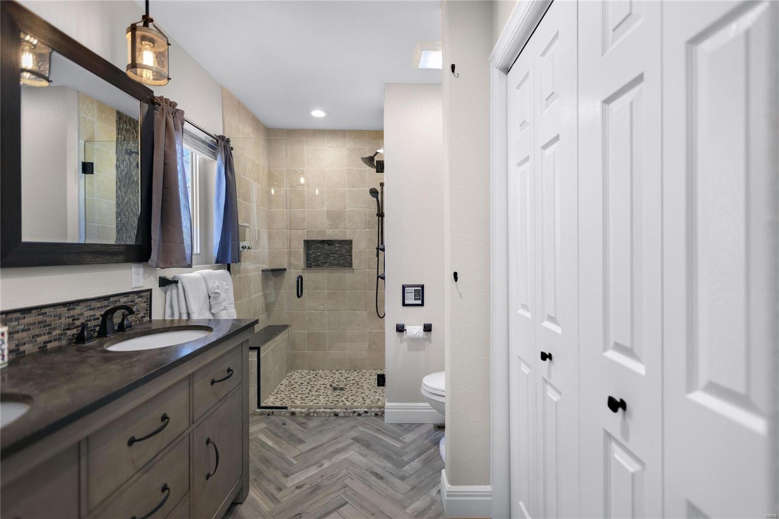 Imperial Point - Residential