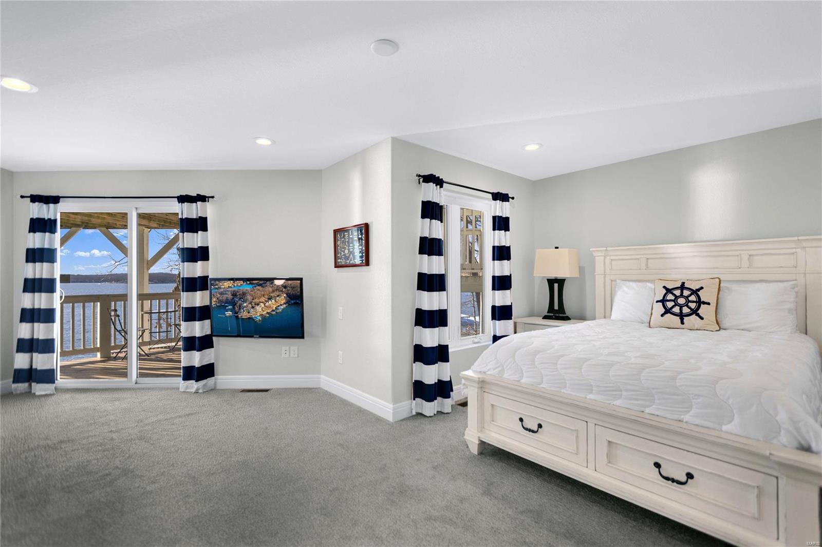 Imperial Point - Residential