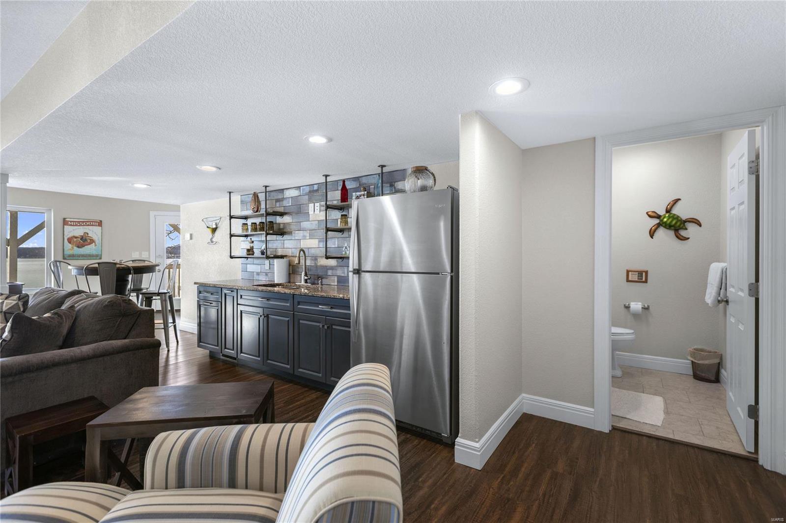 Imperial Point - Residential