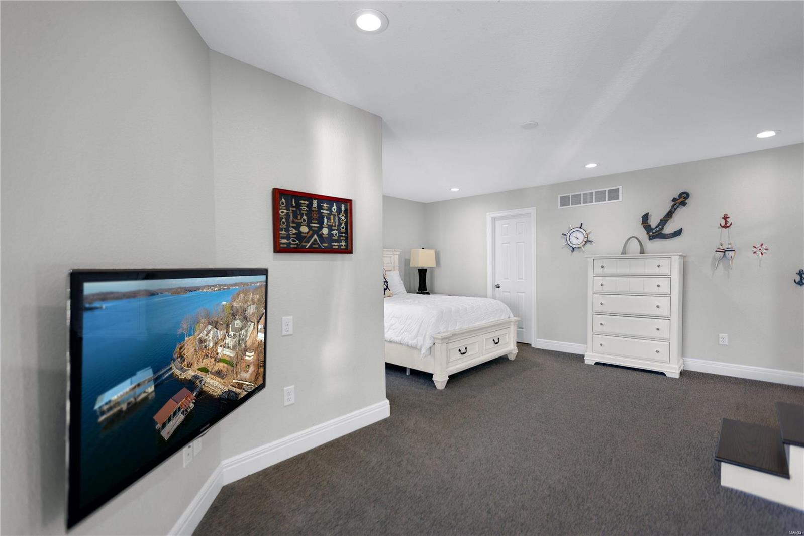 Imperial Point - Residential