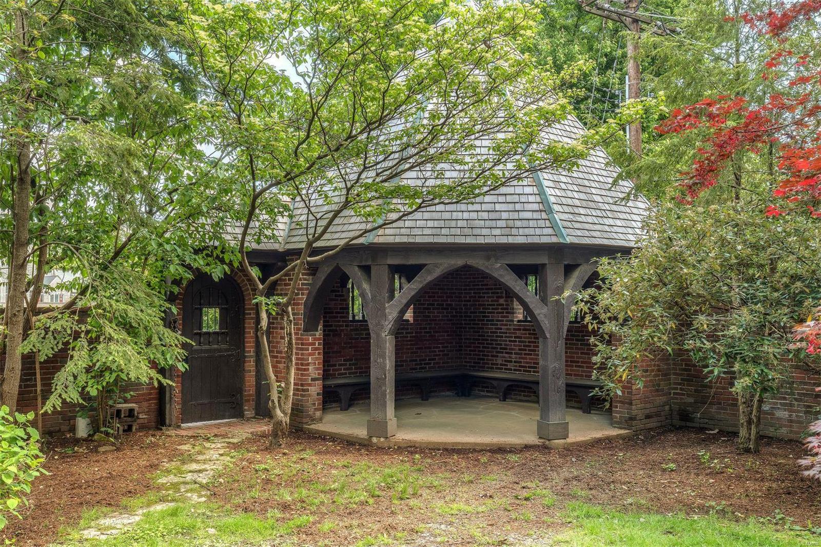 Brentmoor Park - Residential