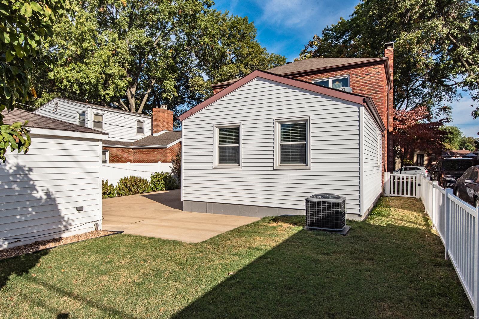 St Louis Hills 03/Cyrus Crane - Residential