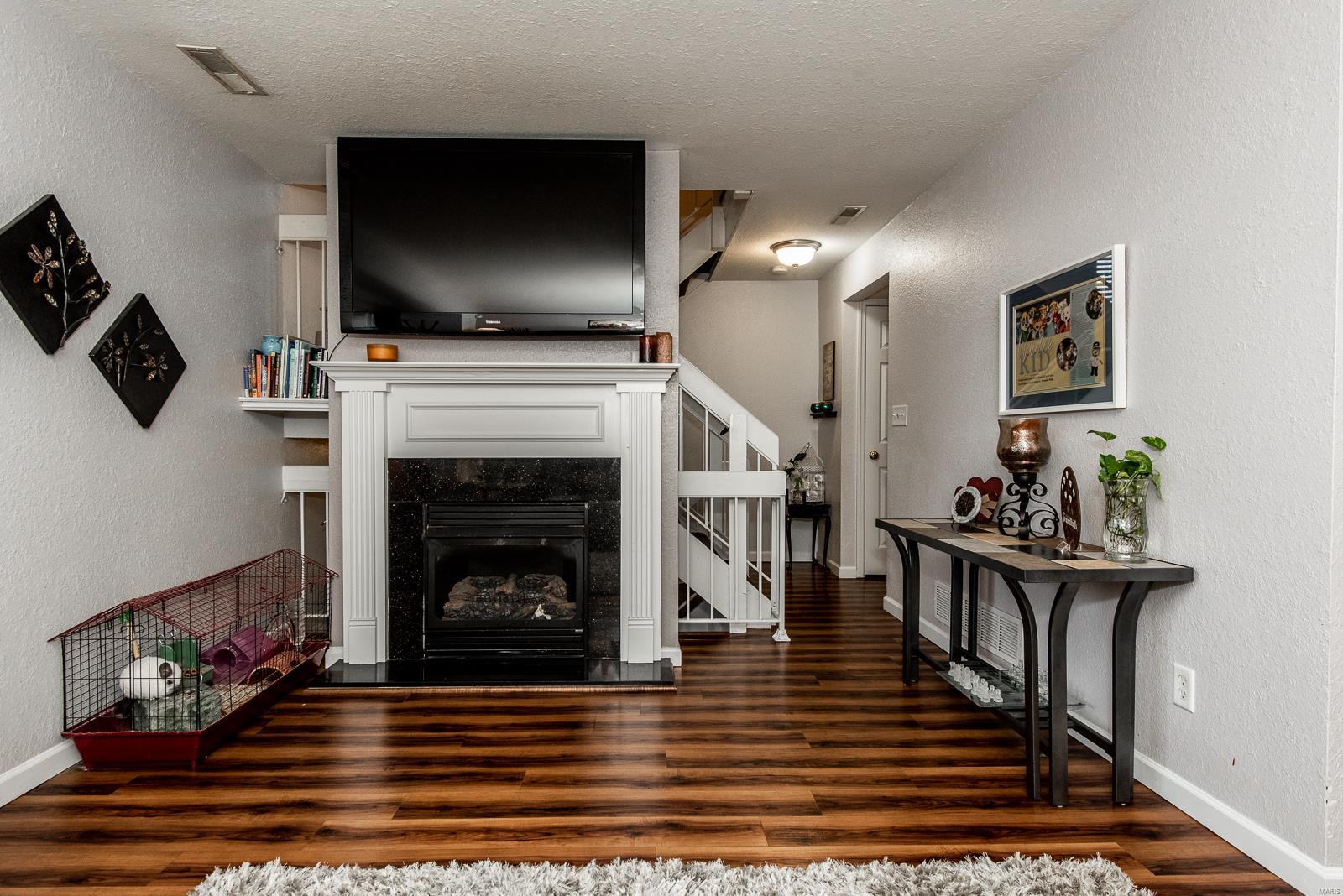 Greenbriar Condo - Residential