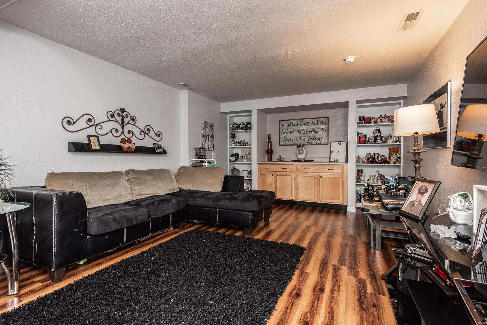 Greenbriar Condo - Residential