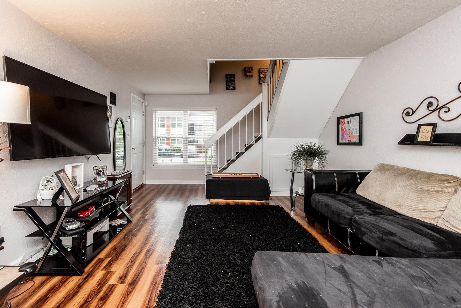 Greenbriar Condo - Residential
