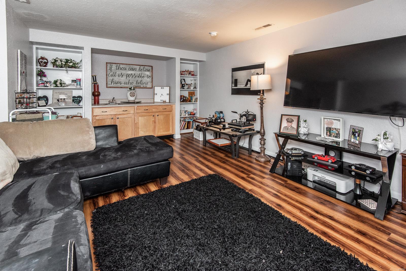 Greenbriar Condo - Residential