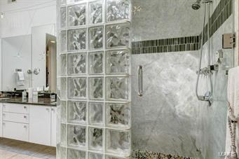 Clayton Lane - Residential