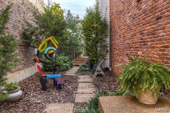 Clayton Lane - Residential