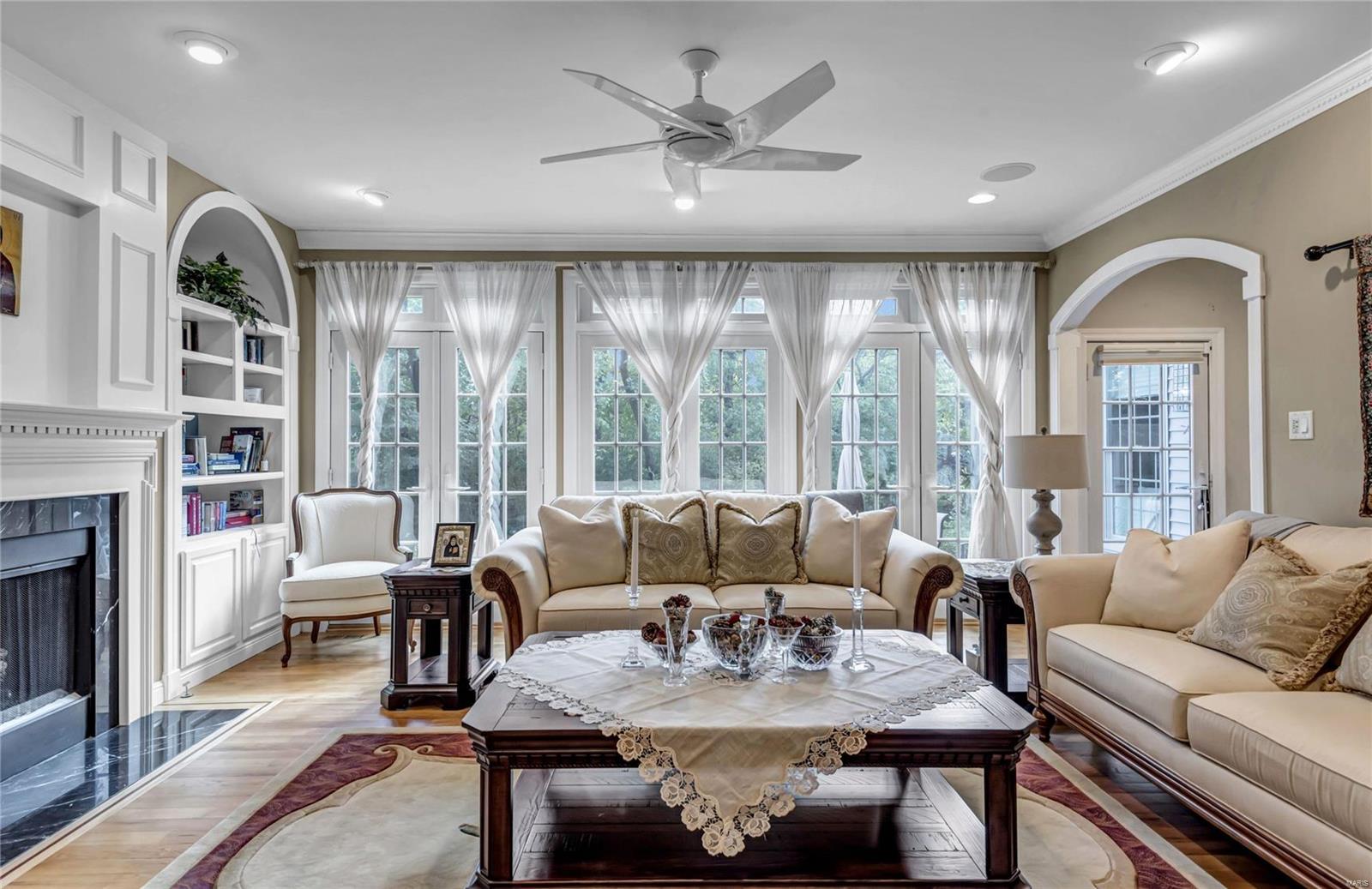 Le Pere Villa Place - Residential