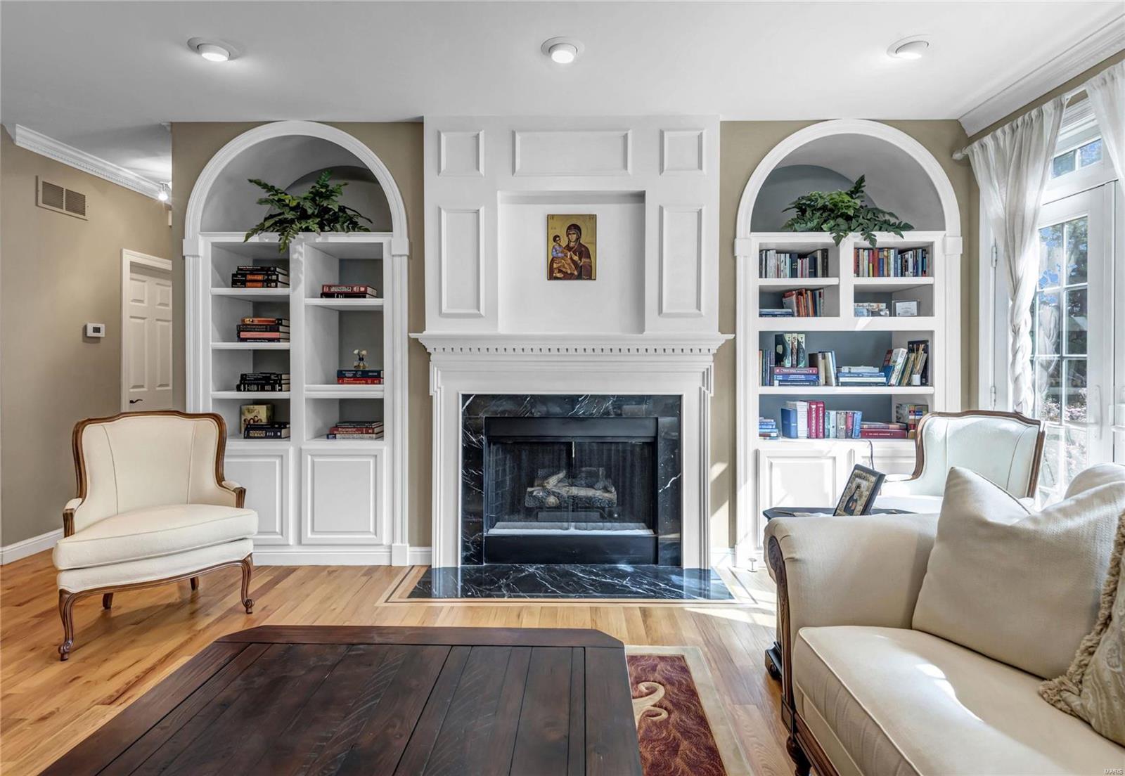 Le Pere Villa Place - Residential