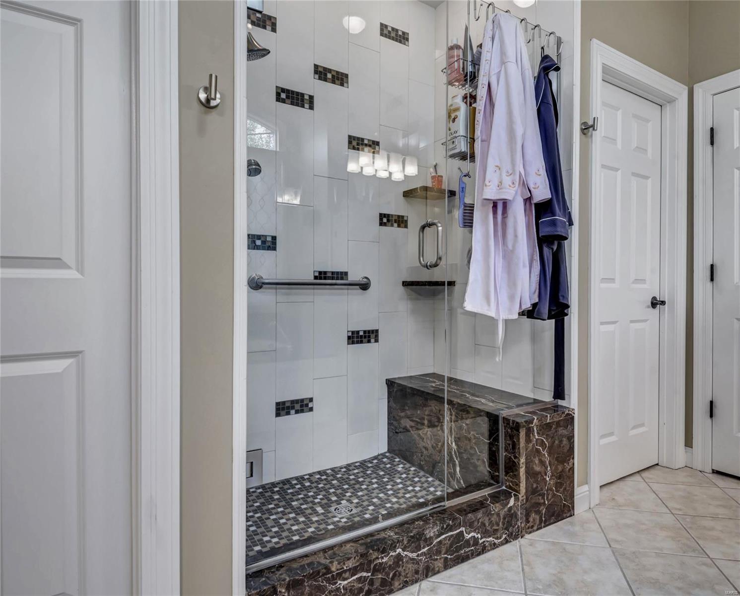 Le Pere Villa Place - Residential