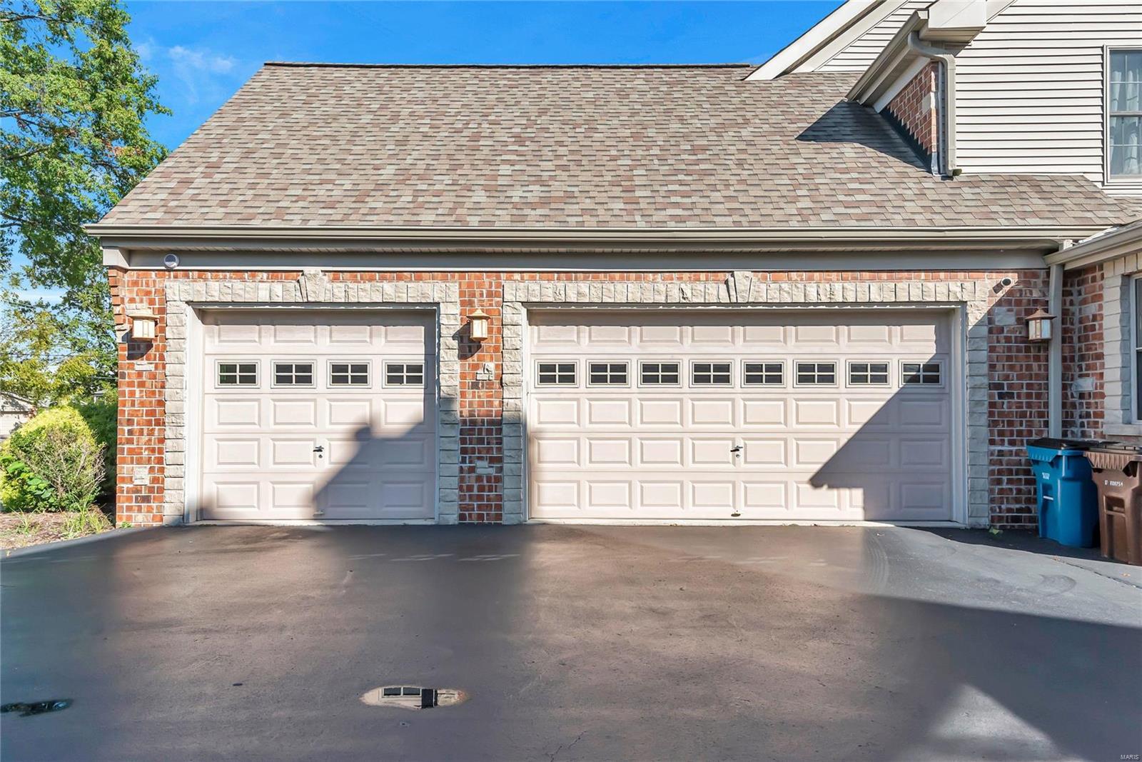 Le Pere Villa Place - Residential