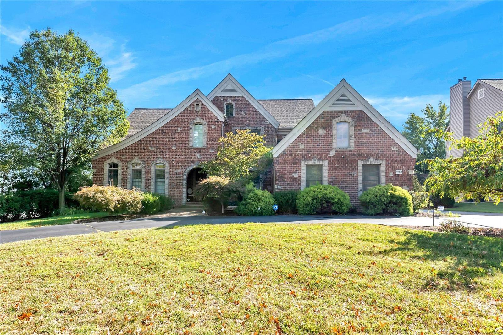 Le Pere Villa Place - Residential